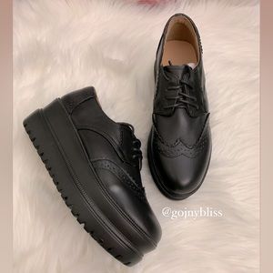 Wedge Platform Black Leather Shoes • Womens Size US 5.5 (runs big) • (NWOT)